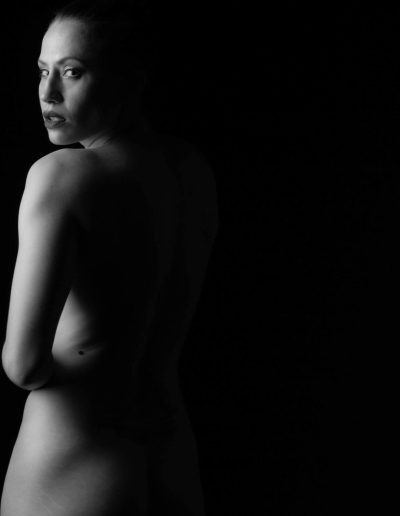 Sesión de fotos desnudo implícito blanco y negro - en estudio - Fotos con Pablo